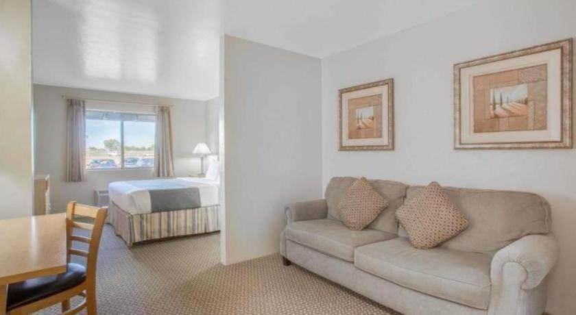 Days Inn By Wyndham Chino Valley Екстер'єр фото
